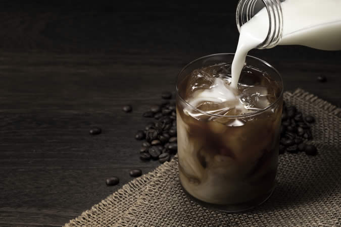 コーヒーは毒？カフェオレの誕生はデマがきっかけ