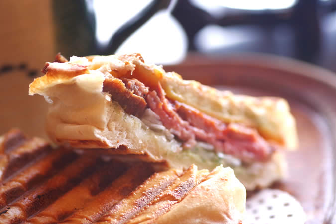 贅沢な朝の漆黒