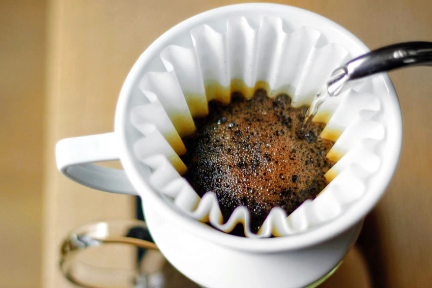 休日の朝のハンドドリップコーヒー