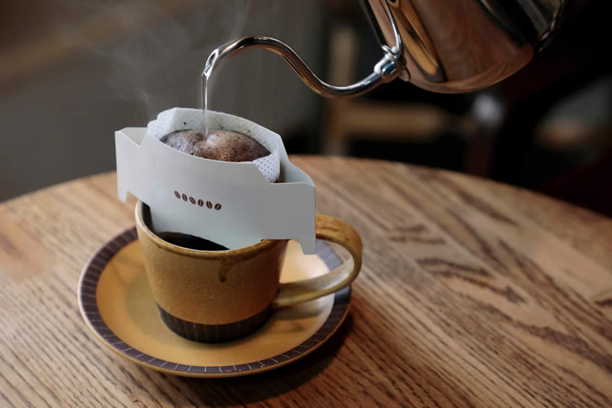 仕事中に飲むブラックコーヒー